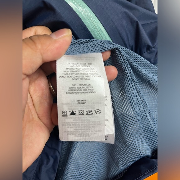 Mountain Hardwear Rain Jacket - Picture 2 of 6